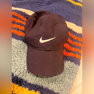Nike Dri-fit golf hat - excellent condition